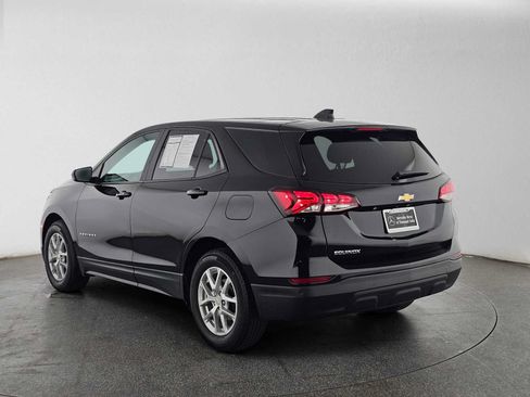 Used 2023 Chevrolet Equinox LS w/ LS Convenience Package FWD image 5
