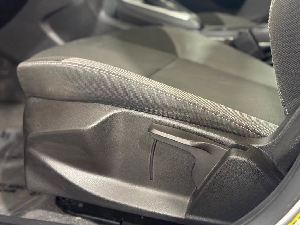 Used 2012 Ford Focus SE FWD image 23