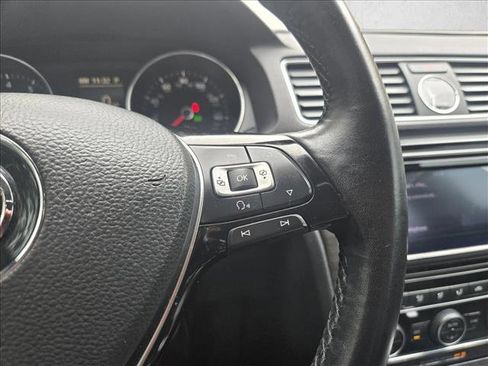 Used 2017 Volkswagen Passat 1.8T SE image 19