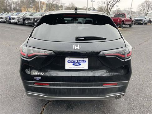 Used 2023 Honda HR-V Sport image 5