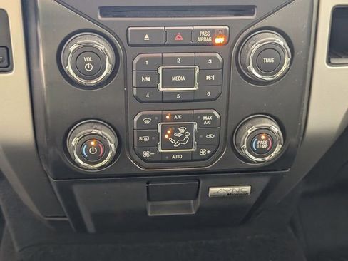 Used 2013 Ford F150 XLT w/ Luxury Equipment Group RWD image 20