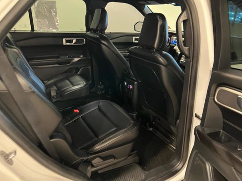 Used 2020 Ford Explorer XLT w/ Equipment Group 202A image 36