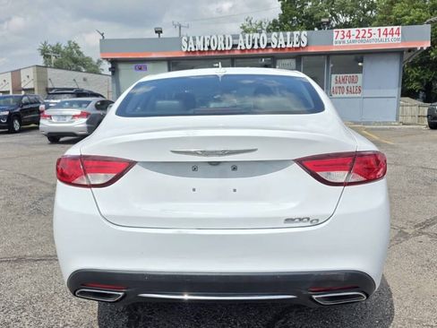 Used 2016 Chrysler 200 C FWD image 12