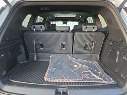 New 2026 GMC Acadia AT4 w/ Luxury Package image 35