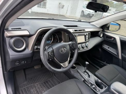 Used 2014 Toyota RAV4 LE FWD image 13