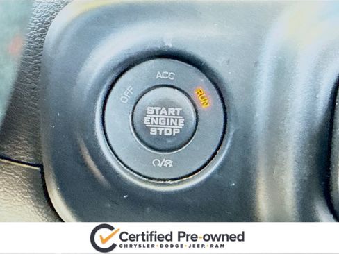 Used 2022 Jeep Gladiator Sport image 8