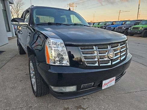 Used 2007 Cadillac Escalade EXT Base w/ Information Package image 14