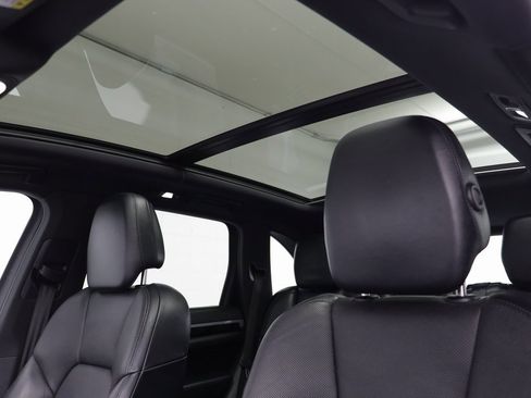 Used 2016 Porsche Cayenne image 14