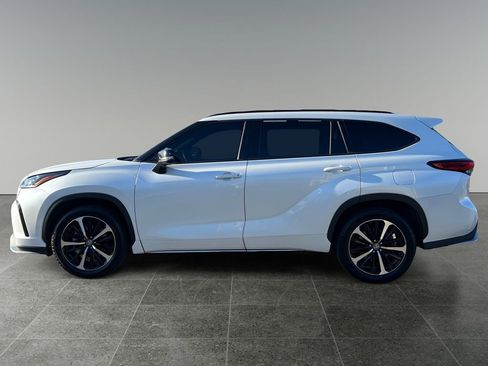 Used 2022 Toyota Highlander XSE AWD/4WD image 5