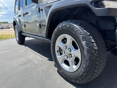 Used 2021 Jeep Wrangler Unlimited Sport AWD/4WD image 9