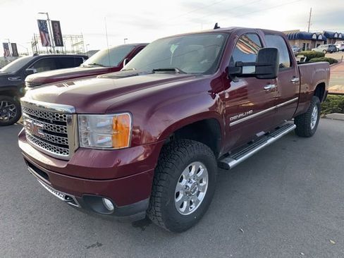 Used 2014 GMC Sierra 2500 Denali image 1