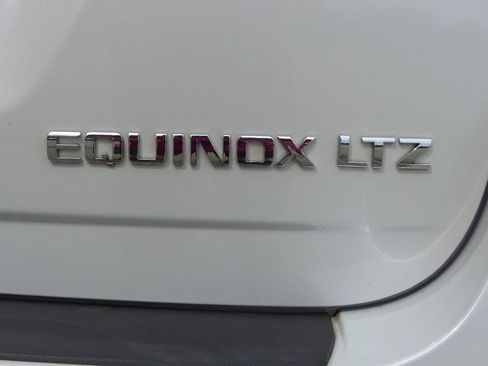 Used 2016 Chevrolet Equinox LTZ w/ Enhanced Convenience Package AWD/4WD image 14