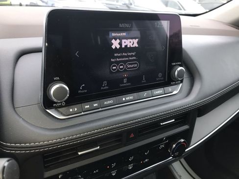 Used 2023 Nissan Rogue S image 16