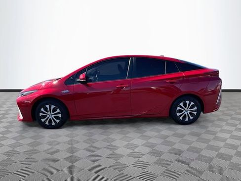 Used 2021 Toyota Prius Prime XLE image 4