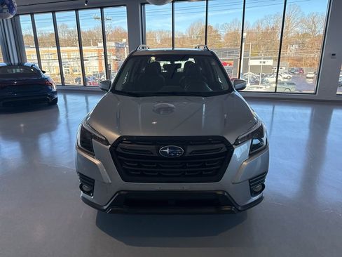 Used 2023 Subaru Forester Limited image 2