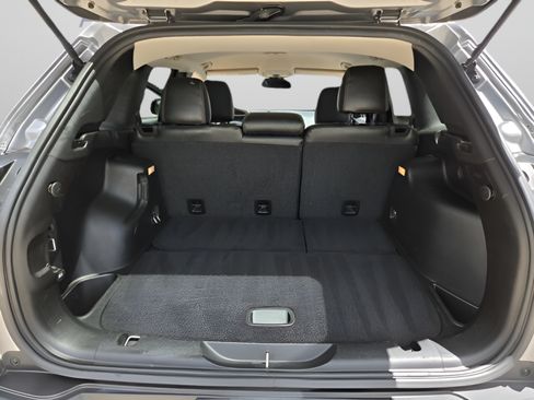 Used 2016 Jeep Cherokee Latitude FWD image 27