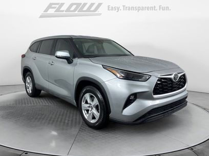 Used 2023 Toyota Highlander LE