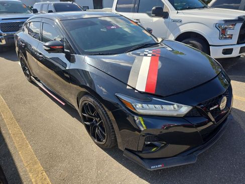 Used 2021 Nissan Maxima SR w/ Sport Mat Group FWD image 2