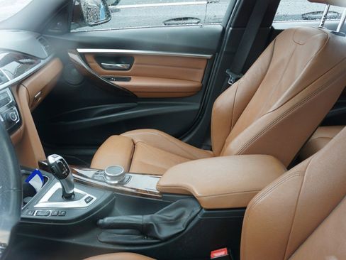 Used 2017 BMW 330e image 5