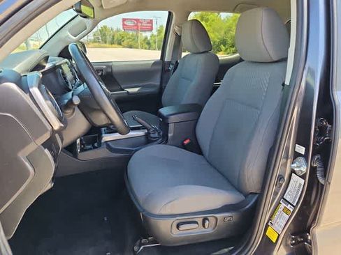 Used 2022 Toyota Tacoma SR5 RWD image 20