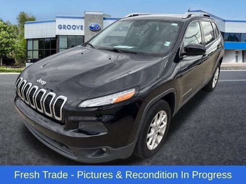 Used 2015 Jeep Cherokee Latitude w/ Comfort/Convenience Group AWD/4WD image 1