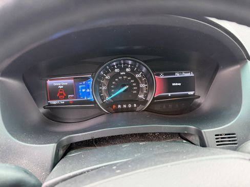 Used 2016 Ford Explorer XLT w/ Equipment Group 202A image 6