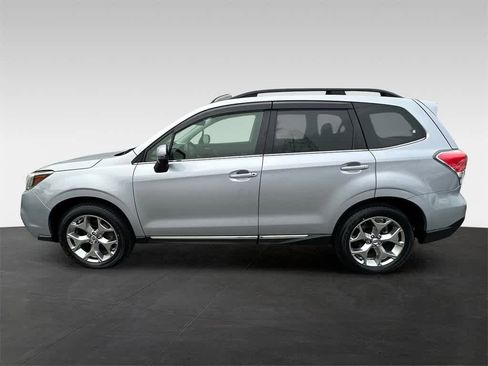 Used 2017 Subaru Forester 2.5i Touring image 3