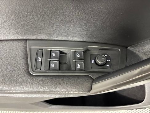 Used 2022 Volkswagen Tiguan S FWD image 30