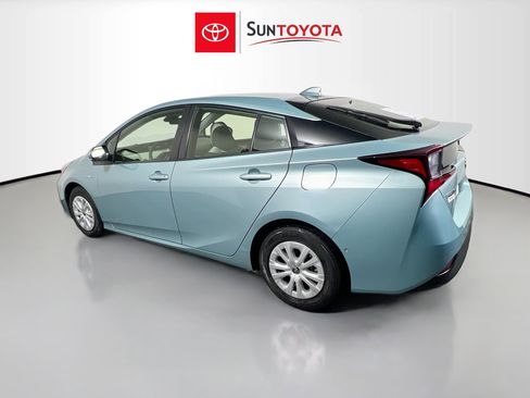 Used 2022 Toyota Prius LE FWD image 6