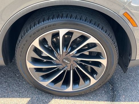 Used 2025 Lincoln Aviator Reserve w/ Equipment Group 201A AWD/4WD image 8