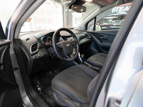 Used 2020 Chevrolet Trax LS w/ Tint and Cruise Package image 8