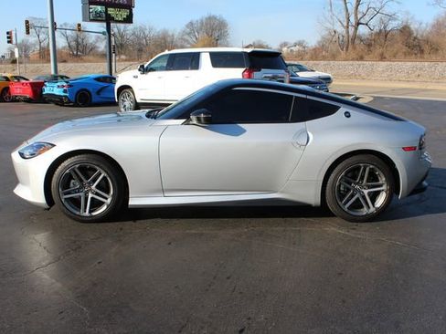 Used 2025 Nissan Z Sport w/ Floor Mat Package image 17