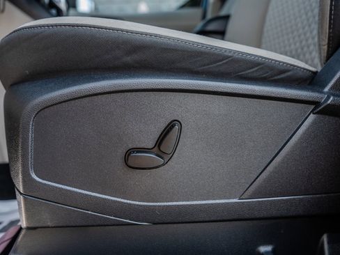 Used 2019 Ford Transit Connect XLT image 27