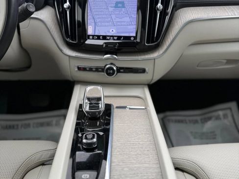 Used 2022 Volvo XC60 T8 Inscription w/ Advanced Package image 23