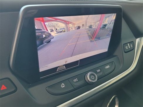 Used 2022 Chevrolet Blazer LT image 31