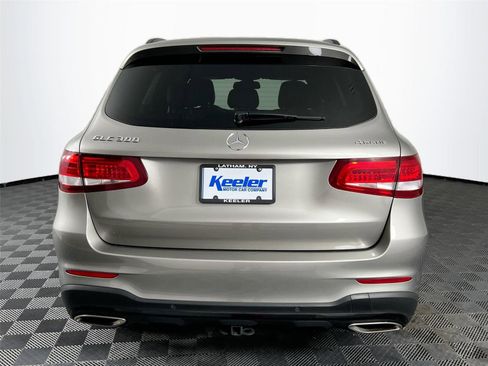 Certified 2019 Mercedes-Benz GLC 300 4MATIC image 5