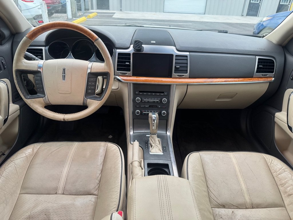 Used 2010 Lincoln MKZ FWD image 9