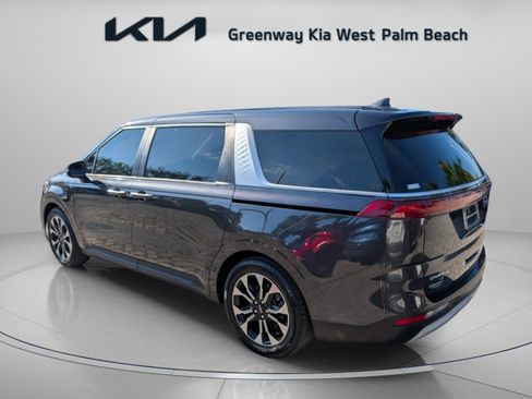 Certified 2023 Kia Carnival EX image 6
