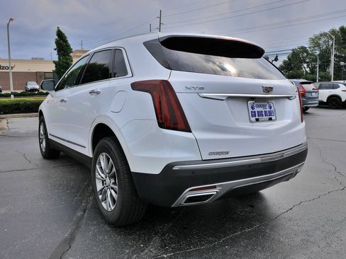 Used 2021 Cadillac XT5 Premium Luxury w/ LPO, Floor Liner Package FWD image 5