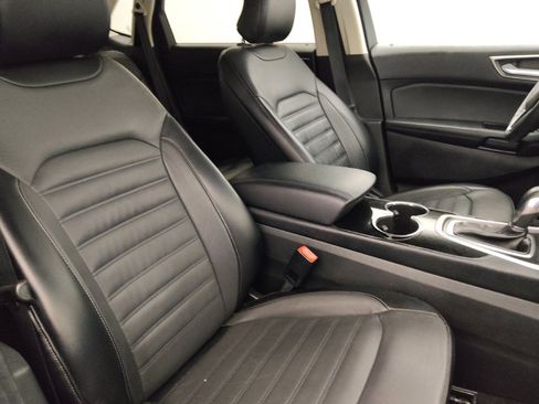 Used 2018 Ford Edge SEL w/ Equipment Group 201A AWD/4WD image 21