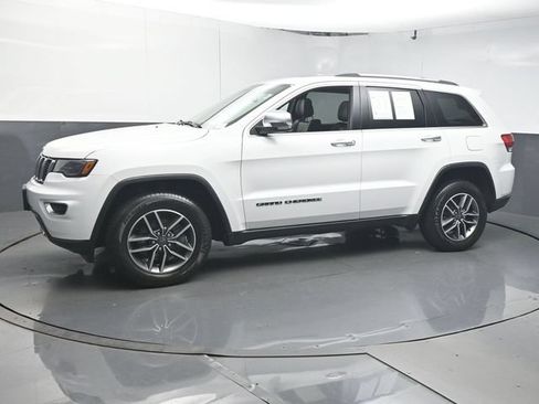 Used 2019 Jeep Grand Cherokee Limited w/ Luxury Group II AWD/4WD image 4
