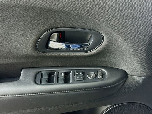 Certified 2022 Honda HR-V Sport image 15