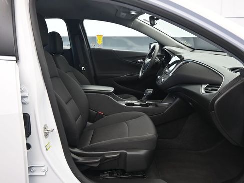 Used 2024 Chevrolet Malibu LT image 11