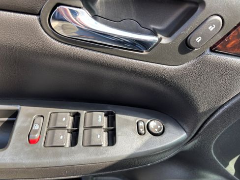Used 2012 Chevrolet Impala LT FWD image 16