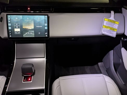 New 2026 Land Rover Range Rover Velar S AWD/4WD image 27
