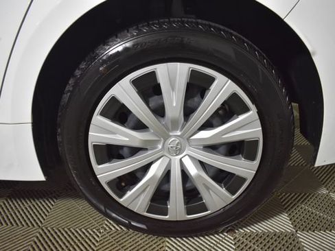 Used 2025 Toyota Corolla LE FWD image 35