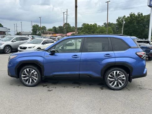 Used 2025 Subaru Forester Touring AWD/4WD image 2