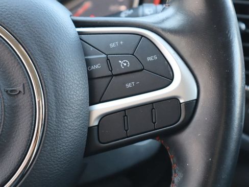 Used 2019 Jeep Compass Trailhawk AWD/4WD image 12