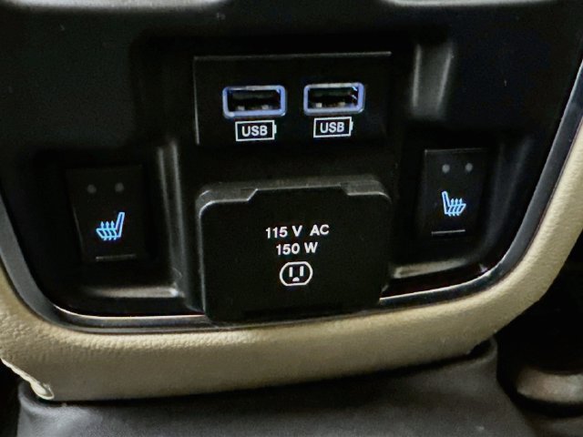 Used 2014 Jeep Grand Cherokee Limited w/ Trailer Tow Group IV RWD image 28
