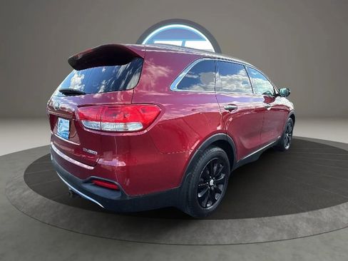 Used 2016 Kia Sorento EX image 6